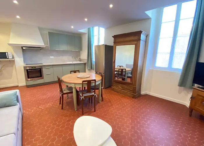 06cf Beautiful Renovated In Old Appartamento