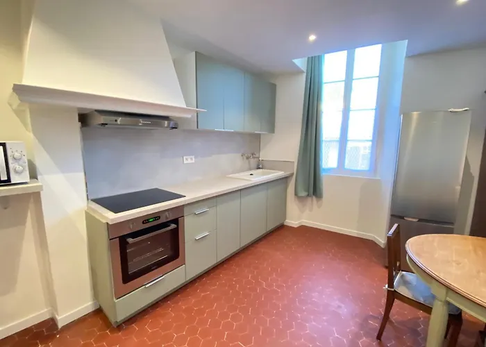 Appartamento 06cf Beautiful Renovated In Old Antibes