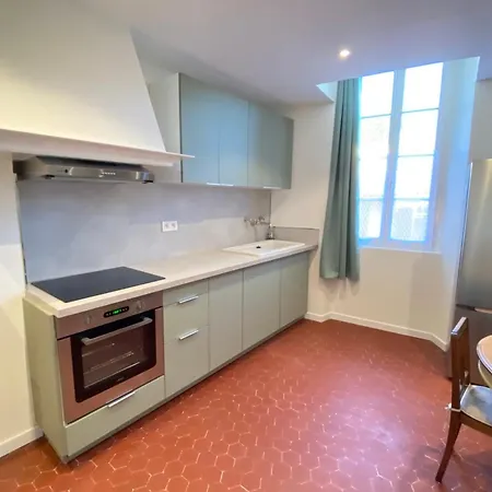 شقة 06cf Beautiful Renovated In Old أنتيب