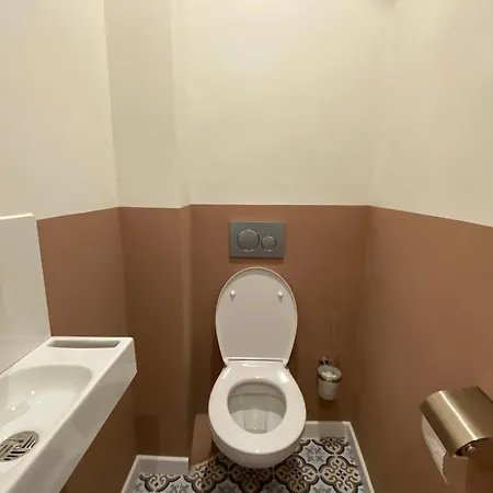 Daire 06cf Beautiful Renovated In Old Antibes