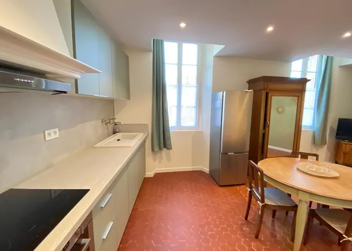 Apartman 06cf Beautiful Renovated In Old Antibes